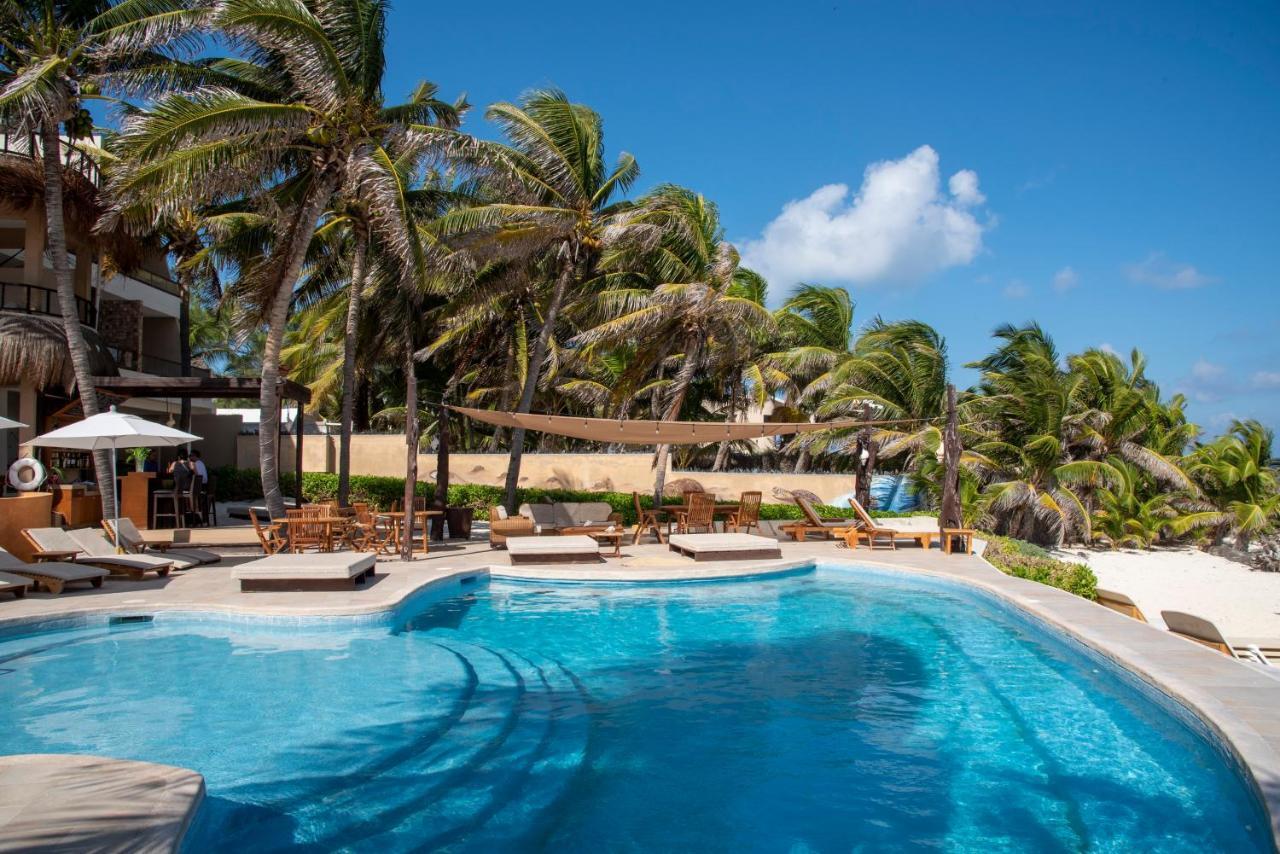 Hotel Playa La Media Luna Isla Mujeres Exterior photo
